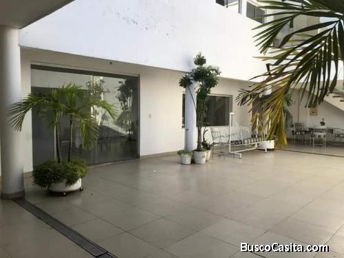OBTÉN TU CASA EN PLENO CENTRO DE LA CIUDAD CON TIENDA COMERCIAL