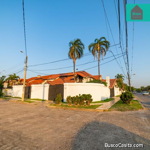 CASA EN VENTA Av SAN AURELIO 3er ANILLO