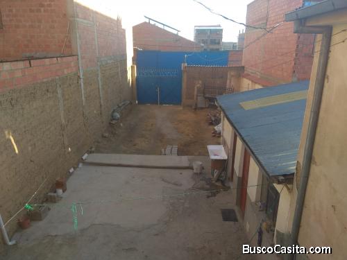 CASA EN VENTA, A MEDIA CUADRA PLAZA, COLEGIO, FERIA DE ADRIAN CASTILLO