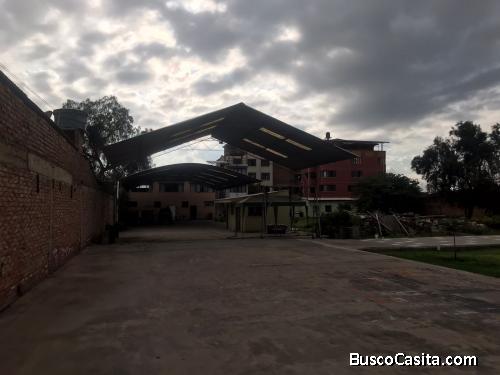 ATENCIÓN INVERSIONISTAS, LOTE AMPLIO  EN ESQUINA 