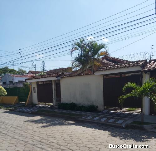 Casa en Venta Barrio Urbari