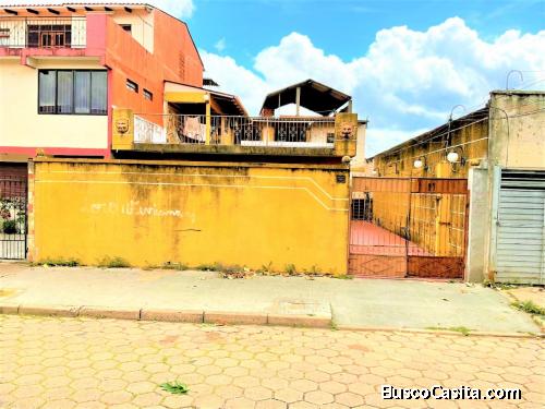 CASA COMERCIAL EN VENTA A UNA CUADRA DE LA AV. LANDIVAR 1 ER ANILLO