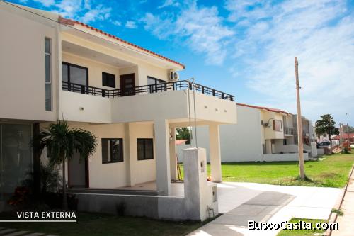CASA DE LUJO de dos plantas en condominio privado “Valle Norte 2”