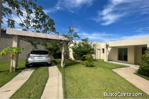  Casa en venta en esquina en Condominio Privado Sevilla El Bosque