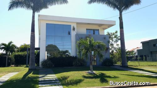 Hermosa Casa en Urubó