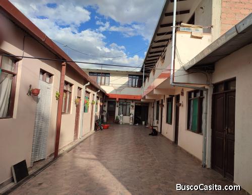 CASA AMPLIA EN VENTA PARA FAMILIA NUNEROSA O PARA NEGOCIO DE ALQUILER DE DORMITORIOS