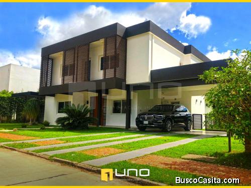 Hermosa casa en venta en el Urubo, 5 dormitorios