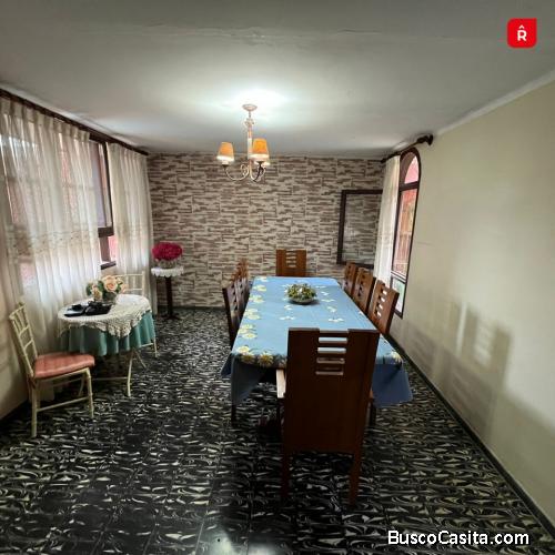 CASA EN VENTA - ZONA NORTE (4to Anillo entre Beni y Banzer) Plan 12 de Hamacas