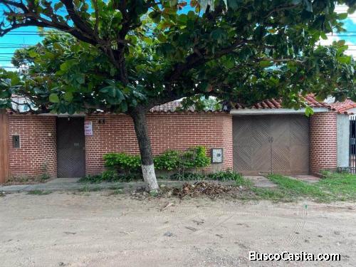 Casa Amplia En venta Av. Santos Dumont 5to Anillo Barrio Saguapac