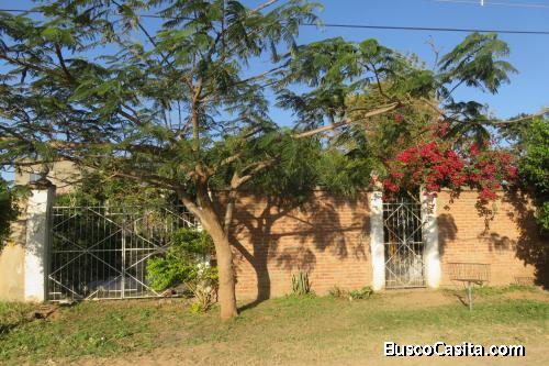 Casa125 M2, y lote 360 M3 zona mercado Guapuru