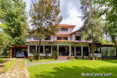 Casa Semi Amoblada en Alquiler o Anticrético en Sirpita