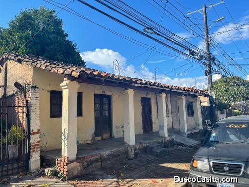 Terreno en venta Calle Ballivian entre 1er y 2do anillo