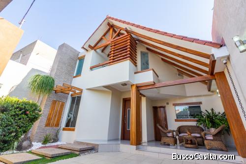 Casa de 4 suite Avenida Paragua 