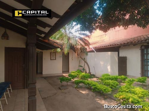 CASA COMERCIAL EN VENTA EN SANTA CRUZ 