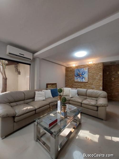 CASA EN VENTA EN VILLA BONITA! ZONA: URUBÓ SOBRE AVENIDA.