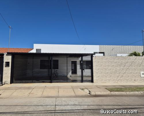CASA EN ALQUILER URB. REMANSO III - ZONA NORTE 