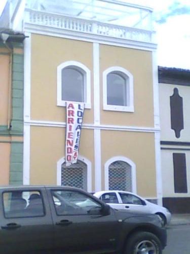 DE OPORTUNIDAD CENTRO COMERCIAL EN VENTA
