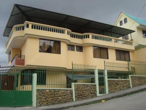 DE OPORTUNIDAD CASA COMERCIAL SECTOR LOS TRIGALES