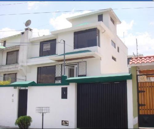 ARRIENDO CASA, Urb. Los Mastodontes, Norte de Quito Carcelén, $600 