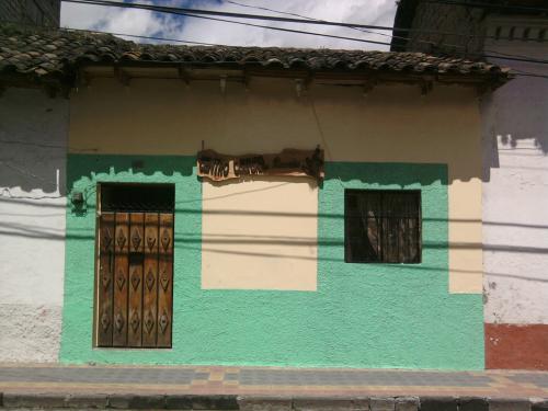 VENDO PROPIEDAD UBICADA EN EL CENTRO DE OTAVALO