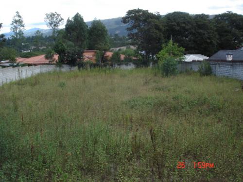 VENDO TERRENO – CUMBAYA -