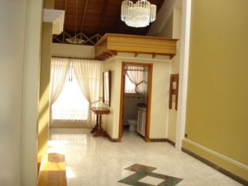 EXCELENTE CASA VIVIENDA U OFICINA CAROLINA