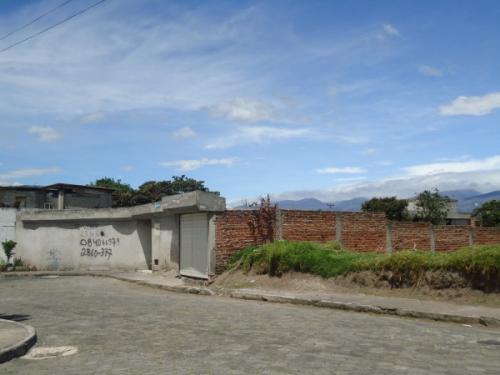 TERRENO CON CERRAMIENTO VALLE DE LOS CHILLOS