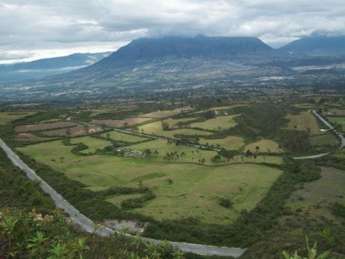 Hermosos lotes cerca a Cuicocha