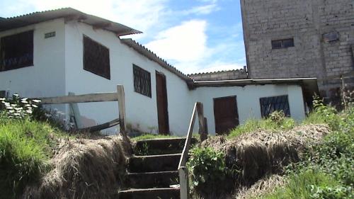 REGALO  MEDIAGUAS  EN  EL  SUR  DE QUITO