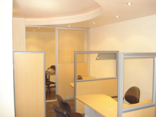 OFICINA AMOBLADA VENTA ARRIENDO QUITO
