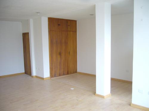 Oficina de arriendo en la Shyris y Gaspar de Villarroel