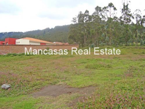 Excelente Terreno de Venta en Nayon