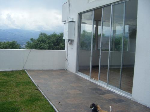 CUMBAYA DEPARTAMENTO UN DOR, JARDÍN, LINDA VISTA