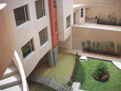Arriendo hermoso departamento por estrenar – Monteserrin 3 