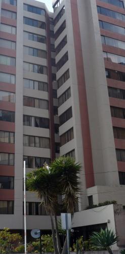 DEPARTAMENTO BERLÍN Y 9 DE OCTUBRE, AMOBLADO, TORRES DORAL $500 INF: 2353-232, 097-592747