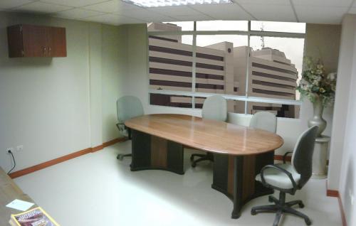 OFICINAS CERCA DE HILTON COLON