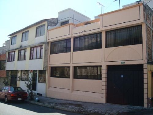 VENDO APARTAMENTO BARRIO AMERICA QUITO 
