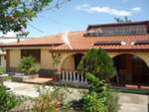 CASA EN PUEMBO