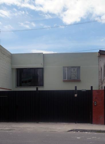 CASA CON LOCAL COMERCIAL, PUSUQUÍ, ALADO DEL COLEGIO ESPEJO, 230M2 $89.000 INF: 2353-232, 097-592747
