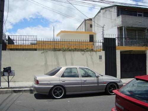 VENDO CASA, COMERCIO – VIVIENDA, JIPIJAPA QUITO 