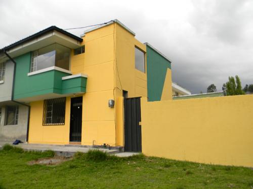 Linda Casa en Alangasi