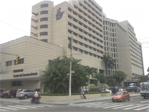 DEPARTAMENTO TORRES DEL HILTON COLON EN ALQUILER