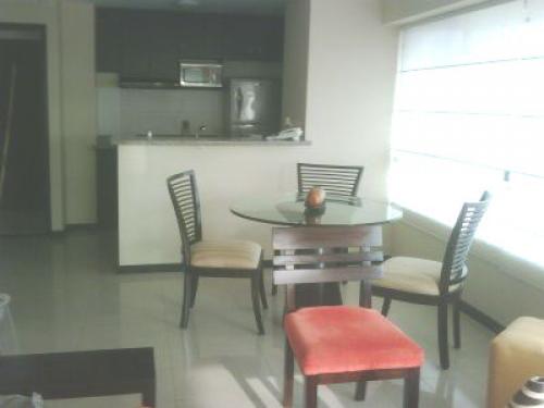 SUITE AMOBLADA EN EDIFICIO TORRE SOL EN ALQUILER