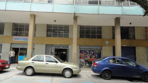VENDO O CAMBIO LOCAL COMERCIAL EN QUITO