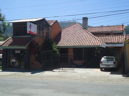 CASA CREDITO INMOBILIARIA... Vende Hermosa Casa Comercial con Excelentes Ingresos. Cuenca - Ecuador.