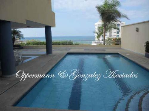 Se vende departamento dentro Pedro Balda Manta