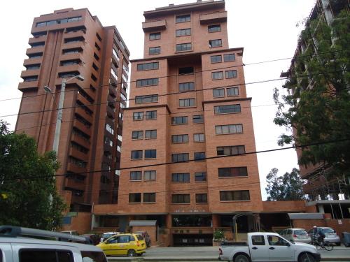 CASA CREDITO INMOBILIARIA... Vende Confortable Departamento