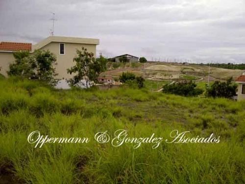 Vendo terreno en Manta Beach.