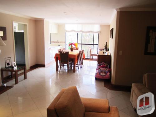 Departamento en Cuenca sector Av. Ordoñez Lasso de 170m2