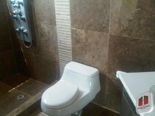 Departamento en Cuenca sector Clinica Paucarbamba de 120m2